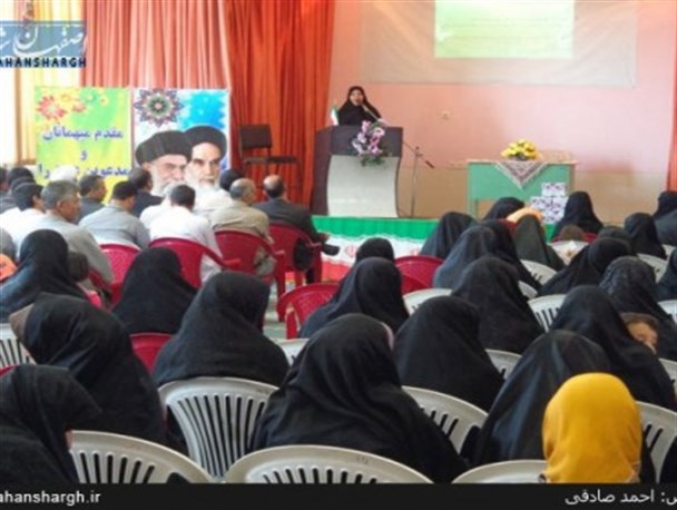 نخستین همایش کانون بانوان کویر جرقویه علیا برگزار شد