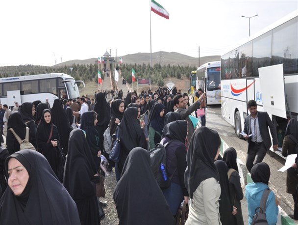 شرکت 65 دانشجوی آزاد اسلامی واحد کرمانشاه درطرح ضیافت اندیشه