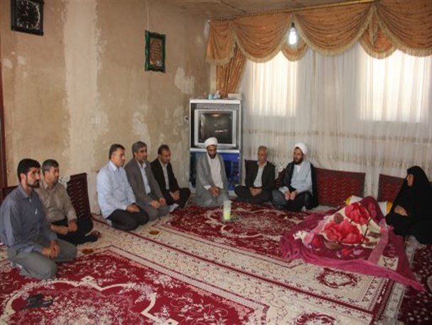 عیادت از بیماران صعب العلاج توسط مدیر کمیته امداد امام خمینی(ره)