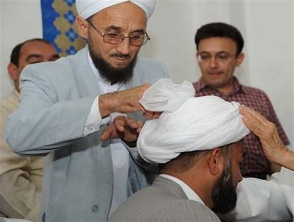 مراسم عمامه گذاری در حوزه علمیه مراوه تپه