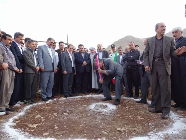کلنگ احداث بیمارستان شهرستان روانسر به زمین خورد