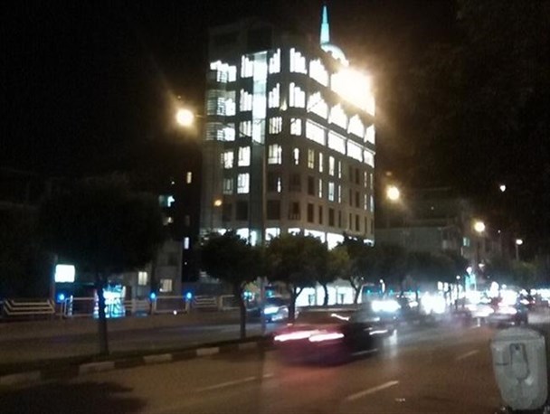 اسراف حیرت انگیز برق در مجتمع مسکونی تجاری شیخ تپه