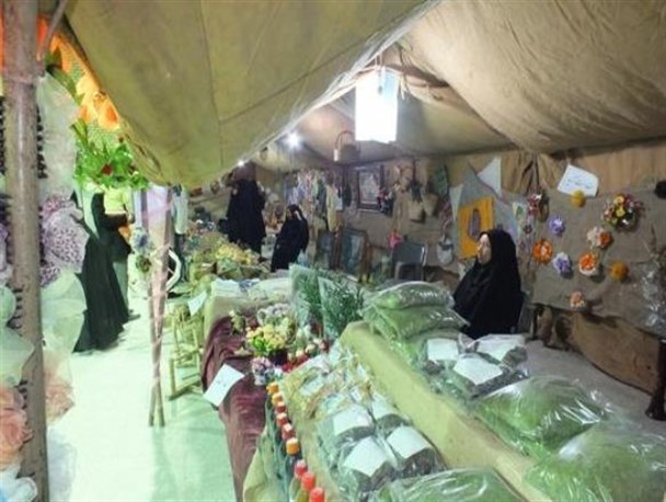 برپایی نمایشگاهِ "دست رنج کارآفرینان" در کوثر