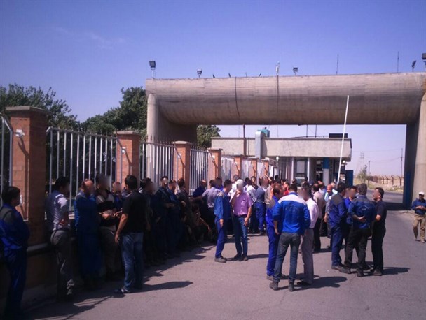 تجمع و اعتصاب در پتروشیمی رازی بندرماهشهر که به بازداشت کارگران ختم شد