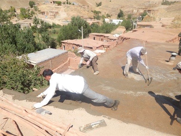 دستگیری بچه های اردوی جهادی از ضعیفان، به تاسی از مولا علی(ع)/سیاست اداره کشور باید در جهت سود طبقات محروم و رفع محرومیت از آن ها باشد+تصاویر