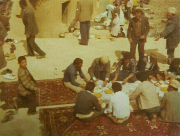 سادگی جشن های عروسی در روستای باغان کوار در دهه 40 +عکس قدیمی