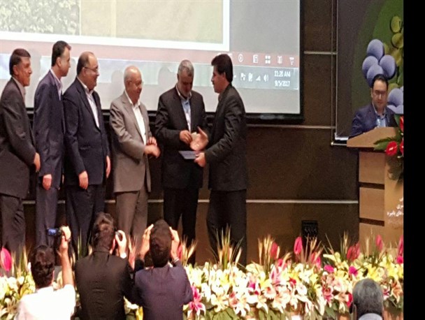 کشاورز روانسری عنوان برتر کشوری در کشتهای پاییزه را کسب کرد