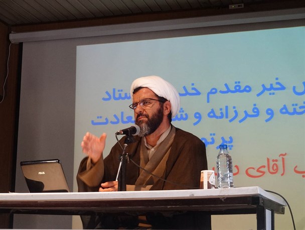 زنده نگه داشتن فرهنگ غدیر مهمترین وظیفه شیعیان است