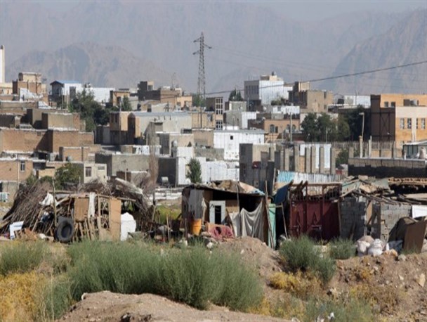 رنج معضلات بی شمار، زندگی مردم مرادآباد را به چالش کشانده است