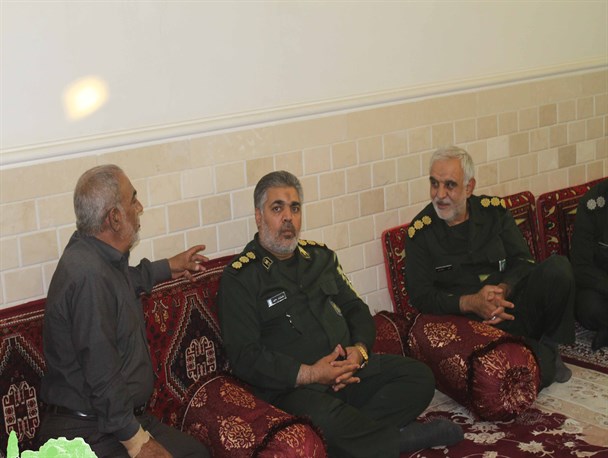 دیدار سرهنگ کوشکی با خانواده شهید مدافع حرم  فیروز آباد