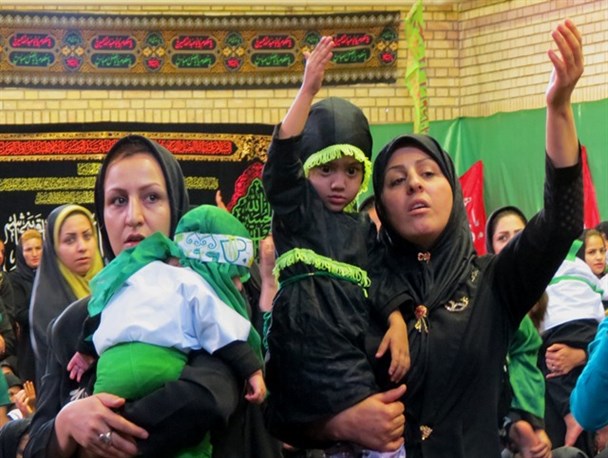 مراسم شیرخوارگان حسینی در گیلانغرب برگزار ‌شد+تصاویر