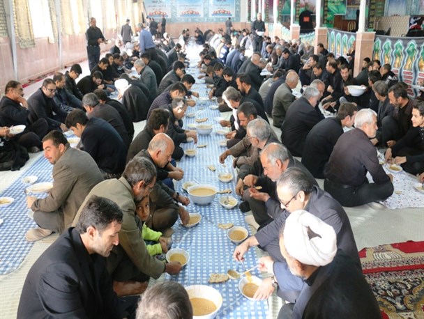 بیش از ۱۰ تن شله در بجستان توزیع می شود