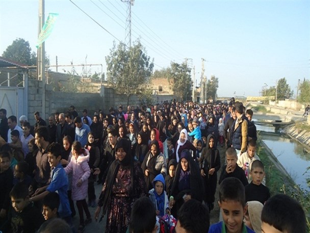 اولین همایش پیاده روی خانوادگی روستایی در پارس آباد برگزار شد+تصاویر
