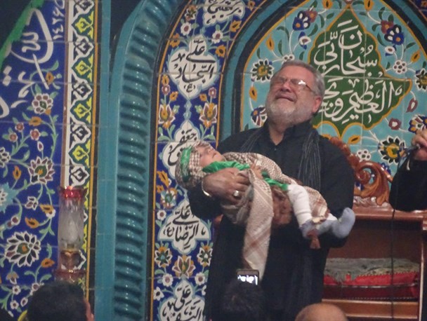 حضور در دستجات حسینی را به سرگرمی تبدیل نکنیم/ آلات موسیقی، هویت عزاداری را کمرنگ می کند