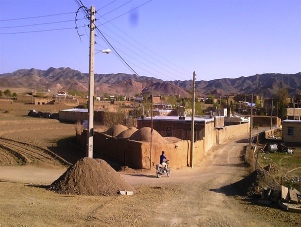 باغات روستای فرات دامغان در حال خشک شدن/ رنج بیکاری و افزایش مهاجرت روستاییان