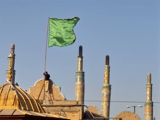 مراسم تعویض پرچم امامزاده حسین(ع) قزوین برگزار شد+تصاویر