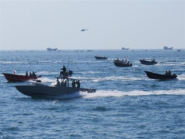 رصد شبانه‌روزی تحرکات شناور‌های بیگانه توسط نیروی دریایی سپاه/اجازه تجاوز به مرز‌های آبی را نمی‌دهیم