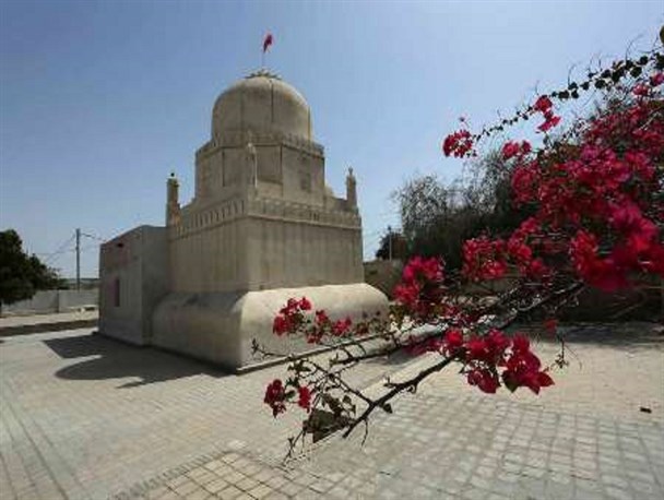 مقبره ای جهانی در انتظار گردشگران/ راز مقبره سید غلامرسول چیست؟