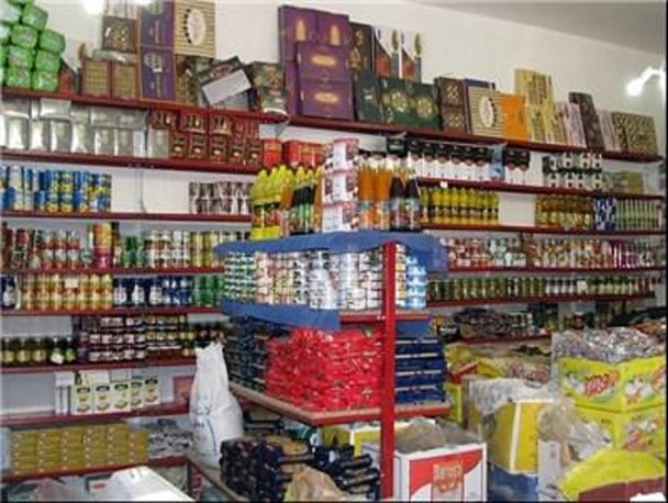 فعالیت یک هزارو ۵۰۰ واحد صنفی خواربار و لبنیات بدون جواز کسب در اراک