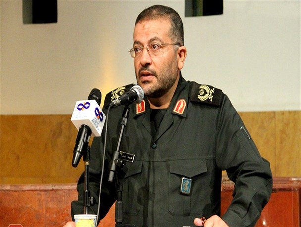 تفکر مذاکره با آمریکا، نشانگر آسیب شبکه های اجتماعی است/ باید مواظب نفوذ دشمن باشیم