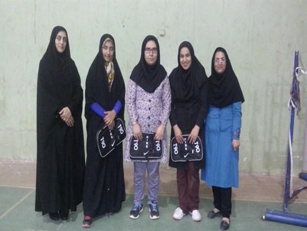 آزمون پنجه و ساعد دختران دانش آموز میبدی برگزار شد