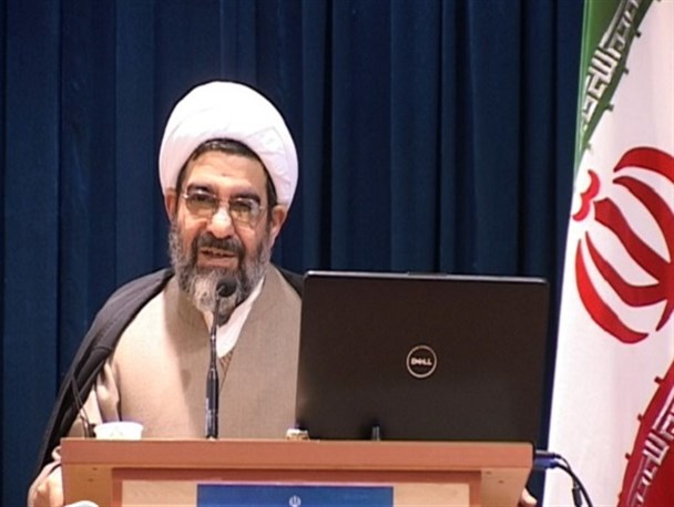در پست‌های مدیریتی شهرضا از نیروهای بومی استفاده شود/ پنج درصد از مردم شهرضا عضو کتابخانه‌های عمومی هستند