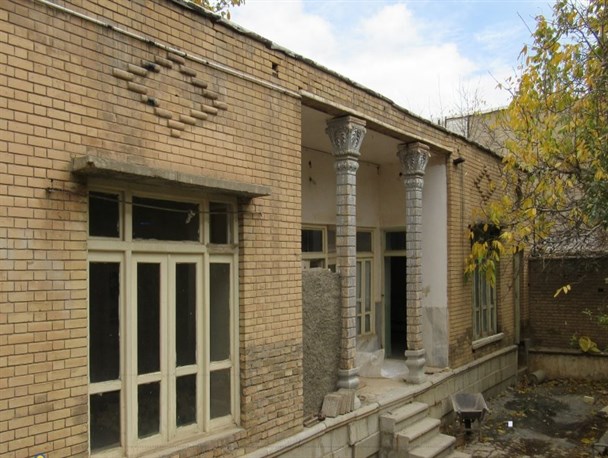 مرمت و بازسازی قدیمی‌ترین بنای تاریخی فریدونشهر برای تأسیس موزه آغاز شد+تصاویر