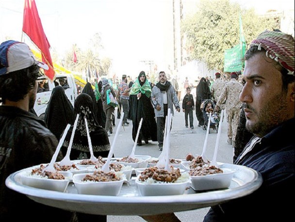 182 هزار پرس غذا در موکب کربلا توزیع می شود/اسکان 5هزارنفر در این موکب