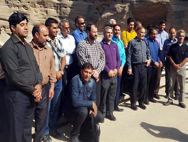 اردوی فرهنگی تفریحی خوشنویسان دزفول در سد دز برگزار شد