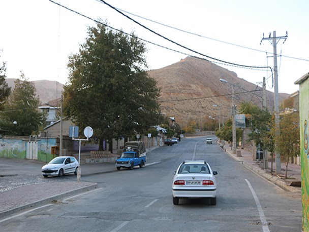 حکایت سیم های سرگردان درپرترددترین نقطه سپیدان