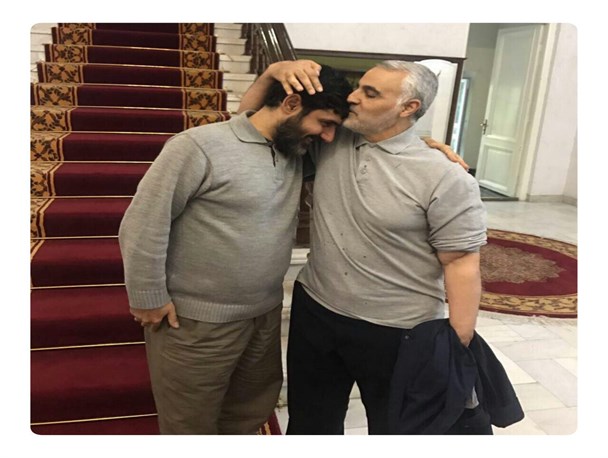 دیدار نویسنده کتاب "پایی که جا ماند" با سردار حاج قاسم سلیمانی + تصاویر