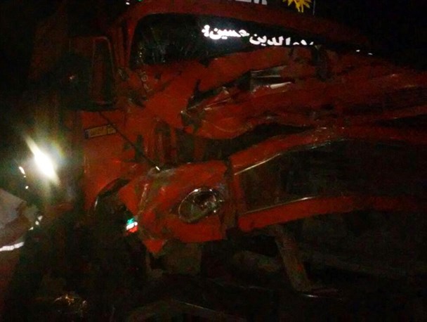 بی‌احتیاطی راننده کامیون در محور صفاشهر به اصفهان حادثه آفرید