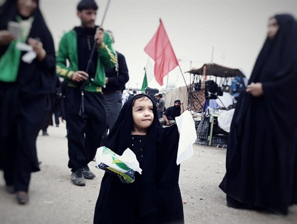 عشق به حسین(ع)کوچک و بزرگ نمی شناسد+تصاویر