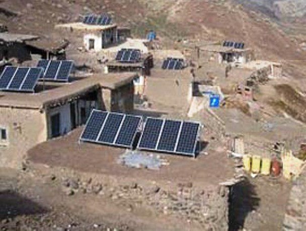 تامین برق روستای صعب العبور اردل با انرژی خورشیدی