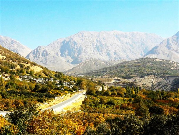 بیاره روستایی زیبا و رویایی بر فلات قله های دنا/ روستایی با جاذبه های شگفت انگیز در جنوب ایران+ تصاویر