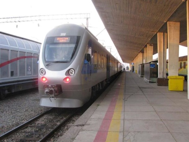 خط ریلی آذربایجان‌غربی متصل‌کننده کریدور شرق به غرب/ توسعه تجارت در گرو توسعه خطوط ریلی به سمت مرز است