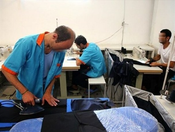 اشتغالزایی ۳۹ معتاد بهبود یافته طی ۱۸ ماه گذشته/ جامعه معتادان را دریابد