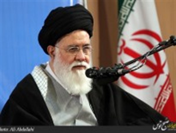 قداست سپاه پاسداران به دفاع از نظام و ارزش های انقلاب است