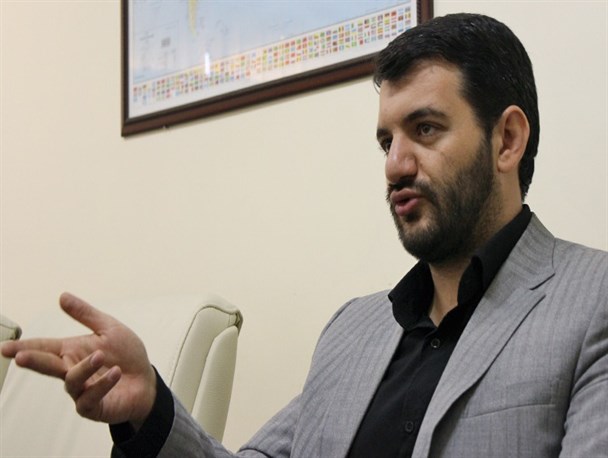 افزایش قیمت نان بر قشر کم درآمد فشار وارد می کند/دولت نمی تواند نسبت به رفاه این قشر بی تفاوت باشد/چرا دولت پس از سالها اجرای هدفمندی می‌گوید بانک اطلاعاتی ندارد؟