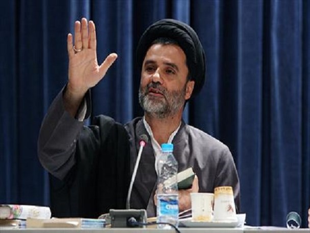 روز دانشجو روز مبارزه با آمریکاست/نفوذ به وسیله ی تغییر فکر جوانان انجام می شود/ تا کنون صاحب سه پرونده ی قضایی شده ام