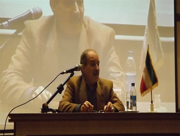 جامعه ای ثروتمند است که به سمت تولید علم حرکت کند