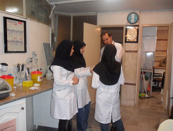 برگزاری دوره های تخصصی آزمایشگاهی توسط کانون فارغ التحصیلان دانشگاه آزاد واحد همدان