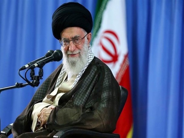 احترام به دانشجو احترام به علم است/ یکی از بزرگترین وظایف دانشجویان، خودسازی اخلاقی است/ دانشجوی سیاسی سیاست‌باز نیست