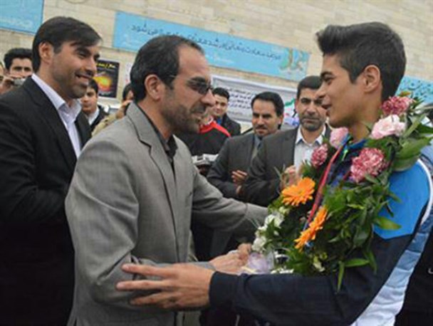 دانشجوی امروز باید برای ارتقای خود و کشور تلاش کند