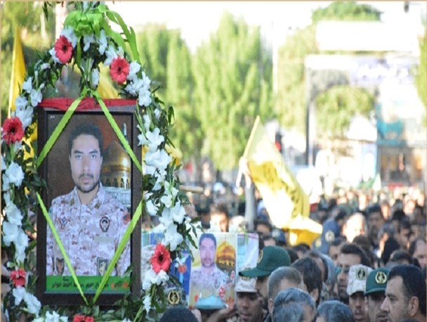 تشییع پیکر مطهر و پاک «محمد احمدی جوان»اولین شهید بوشهری در جبهه مدافعان حرم + تصاویر