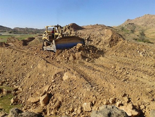 آغاز عملیات چهارخطه کردن مسیر سه راهی شوشتر تا روستای آبگاه + تصاویر