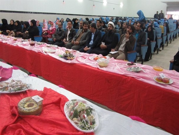 جشنواره غذای دانش آموزان در قهاوند برگزار شد