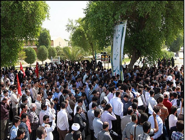 تجمع صدها دانشجو در اعتراض به حضور فتنه گران در دانشگاه چمران