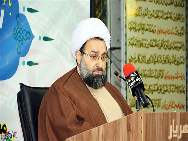 بازاریان و کسبه بهترین آمران به معروف هستند /کاسب مومن باید همزمان با کسبش به دنبال علم دینی برود/برخی مشاغل در جامعه شرعأ و عرفأ جایز نیست