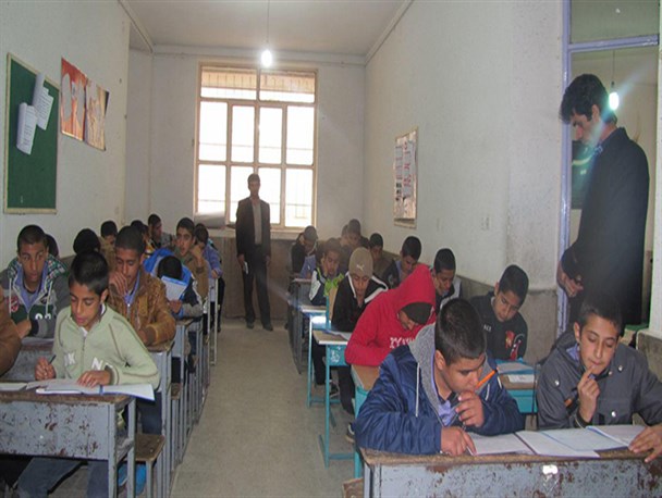 آزمون پیشرفت تحصیلی در سپیدان برگزارشد